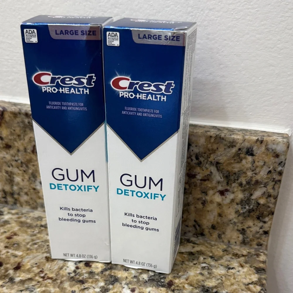 NWT Gum Detoxify Toothpaste - 4.8 oz